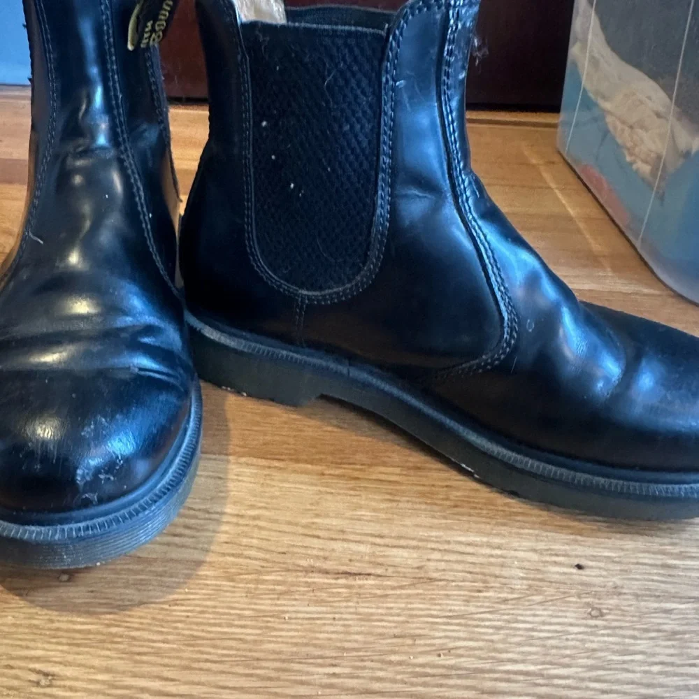 Dr Martens  Women's Size 7